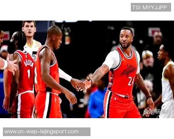 爵士队与快船队精彩对决直播全程回顾与精彩瞬间分析 爵士队与快船队精彩对决直播全程回顾与精彩瞬间分析